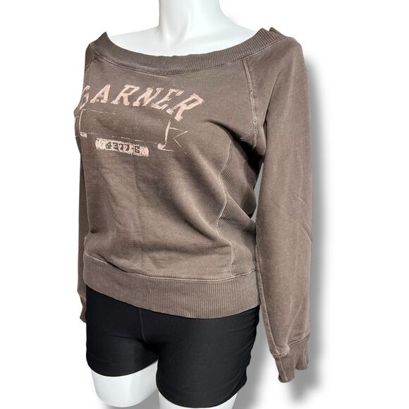 Old Navy Womens Y2K Sweatshirt Wide Boat Neck Graphic Print Banded Hem Brown Lar - Picture 6 of 10